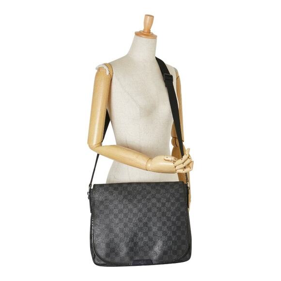 Louis Vuitton Damier Graphite Daniel MM Crossbody Bag N58029 - Picture 13 of 13